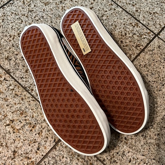 VANS | Animal Stripes Style 36 Decon SF Sneakers - Picture 7 of 8